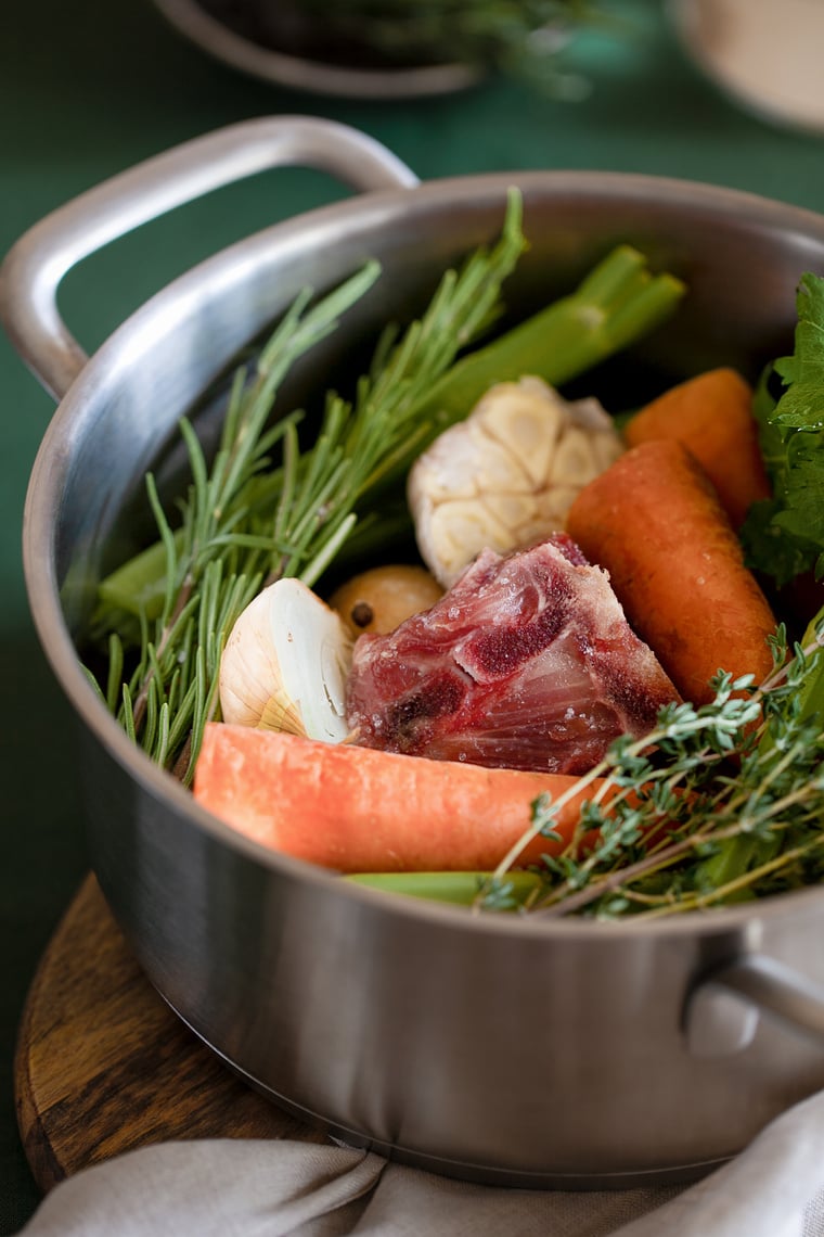 Ingredients for cooking bone broth